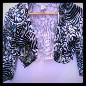 Cache size S ... Beautiful crop cardigan